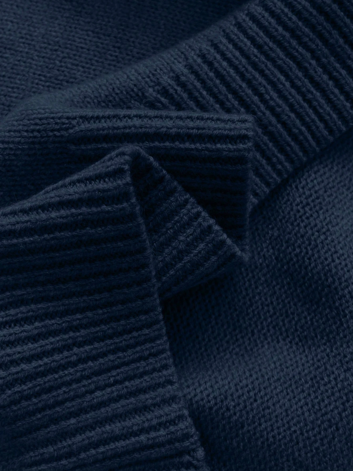 Céline | Elegantní svetr s krajkovým límcem
